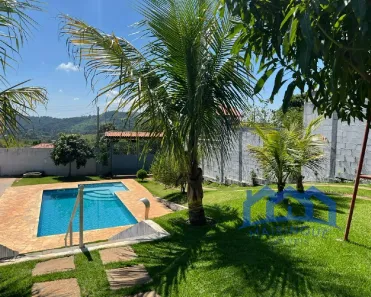 Fazenda / Sítio / Chácara com 4 Quartos à venda, 1000m² no , Mairinque