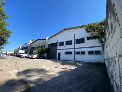 Galpão / Depósito / Armazém com 3 Quartos para alugar, 1100m² no Jardim Henriqueta, Taboão da Serra