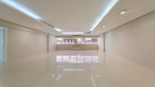 Conjunto Comercial / Sala para alugar, 160m² no Centro, Curitiba