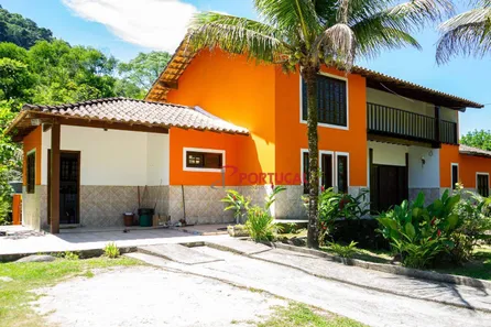 Fazenda / Sítio / Chácara com 4 Quartos à venda, 400m² no Cachoeiros, Macaé