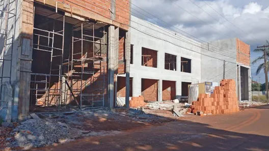Conjunto Comercial / Sala para alugar, 58m² no Vila Edio, Arapongas