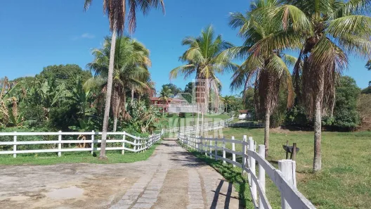 Fazenda / Sítio / Chácara com 5 Quartos à venda, 1220m² no , Rio Bonito