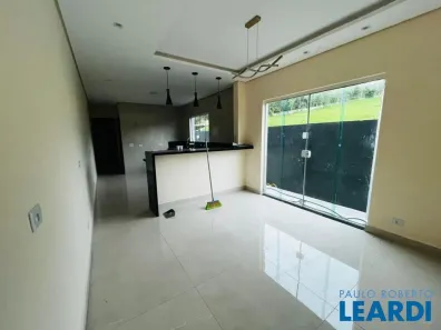 Casa de Condomínio com 3 Quartos para venda ou aluguel, 146m² no Sítio Boa Vista, Cotia