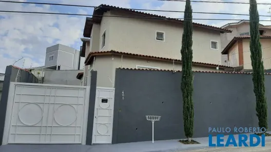 Sobrado com 3 Quartos para alugar, 160m² no Estância Parque de Atibaia, Atibaia