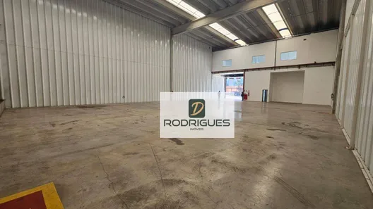 Galpão / Depósito / Armazém para alugar, 852m² no Casa Grande, Diadema