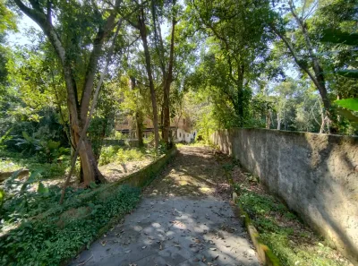 Fazenda / Sítio / Chácara com 8 Quartos à venda, 200m² no Vale das Pedrinhas, Guapimirim