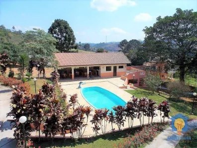 Fazenda / Sítio / Chácara com 5 Quartos para alugar, 640m² no Jardim São Miguel, Cotia