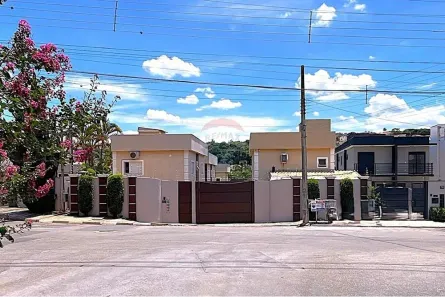 Casa de Vila com 3 Quartos para alugar, 93m² no Jardim do Lago, Atibaia