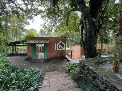 Fazenda / Sítio / Chácara com 6 Quartos para venda ou aluguel, 271m² no Taboleiro Verde, Cotia