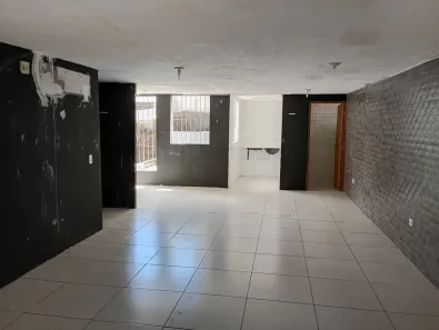 Loja / Salão / Ponto Comercial com 4 Quartos para alugar, 700m² no Ouro Preto, Olinda