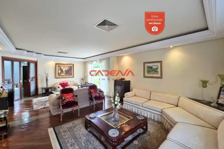 Casa com 5 Quartos para alugar, 473m² no Jardim Social, Curitiba