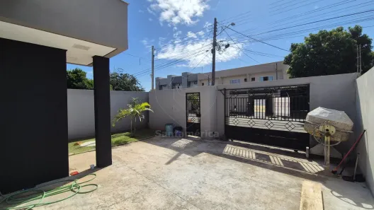 Casa com 2 Quartos para alugar, 192m² no Califórnia, Londrina