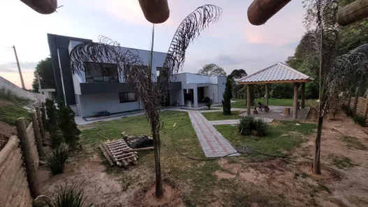 Fazenda / Sítio / Chácara com 6 Quartos à venda, 600m² no , Mairinque