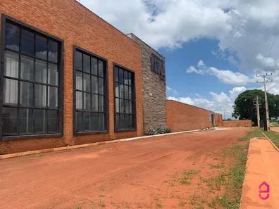 Loja / Salão / Ponto Comercial para alugar, 1000m² no Alexânia, Alexânia