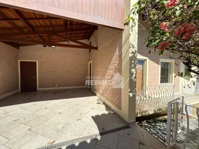 Casa com 3 Quartos para alugar, 250m² no Jardim México, Itatiba