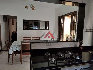 Sobrado com 3 Quartos à venda, 158m² no Jardim Ikeda, Suzano