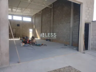 Loja / Salão / Ponto Comercial para alugar, 132m² no Vila Santa Terezinha, Várzea Paulista