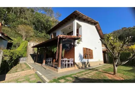 Casa de Condomínio com 3 Quartos à venda, 138m² no Nogueira, Petrópolis