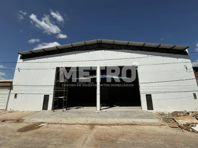 Galpão / Depósito / Armazém à venda, 440m² no Jardim Maravilha, Petrolina