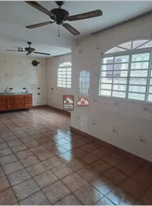 Loja / Salão / Ponto Comercial com 3 Quartos à venda, 160m² no Vila Martinez, Jacareí