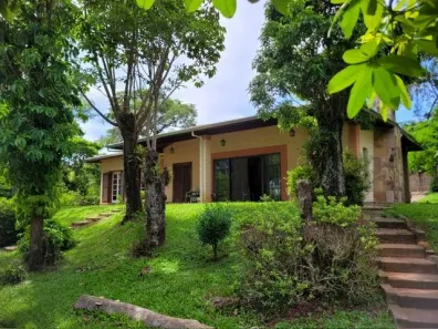 Fazenda / Sítio / Chácara com 3 Quartos à venda, 150m² no Centro, Águas de São Pedro