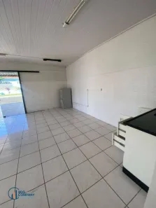 Conjunto Comercial / Sala para alugar, 60m² no Stroparo, Irati