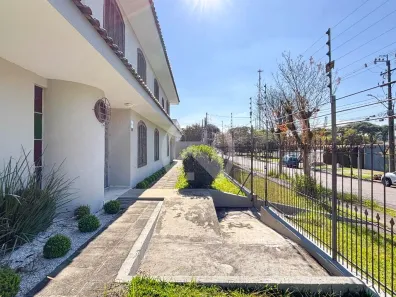 Casa Comercial com 8 Quartos para alugar, 295m² no Jardim Social, Curitiba