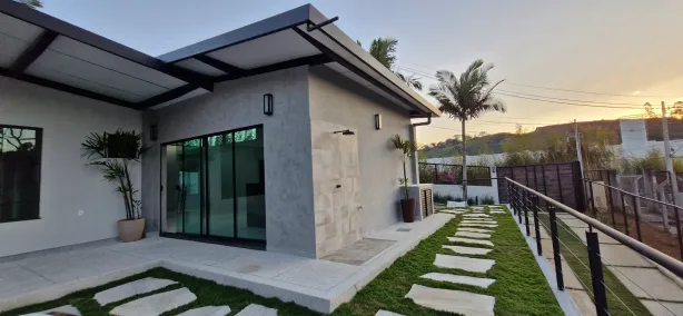 Casa de Condomínio com 3 Quartos para venda ou aluguel, 286m² no Salvaterra, Juiz de Fora