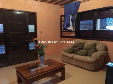 Casa com 8 Quartos à venda, 250m² no , Caeté