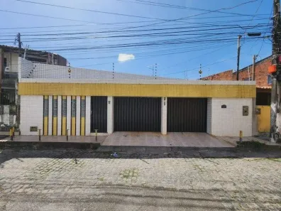 Casa com 3 Quartos à venda, 286m² no Luzia, Aracaju