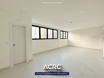 Conjunto Comercial / Sala para alugar, 38m² no Velha, Blumenau