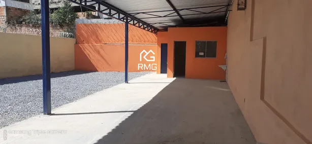Galpão / Depósito / Armazém para venda ou aluguel, 254m² no Liberdade, Santa Luzia