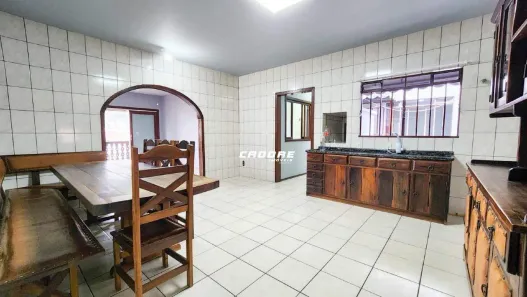 Casa com 2 Quartos para alugar, 225m² no Velha Central, Blumenau