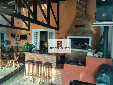 Fazenda / Sítio / Chácara com 3 Quartos à venda, 765m² no Alambari, Alambari