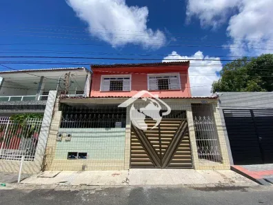 Casa com 6 Quartos à venda, 460m² no São José, Aracaju