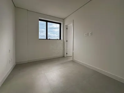 Apartamento com 2 Quartos para alugar, 69m² no Centro, Navegantes
