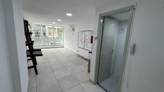 Conjunto Comercial / Sala à venda, 32m² no Ingá, Niterói
