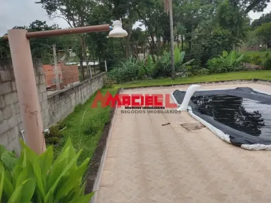 Fazenda / Sítio / Chácara com 3 Quartos à venda, 80m² no Padre Marcelo, Caçapava