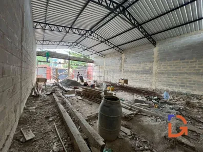 Galpão / Depósito / Armazém para alugar, 200m² no Costazul, Rio das Ostras