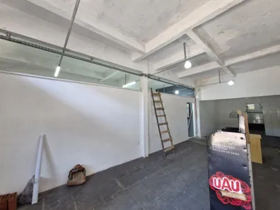 Loja / Salão / Ponto Comercial para alugar, 139m² no Castelanea, Petrópolis