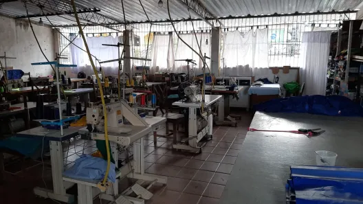 Loja / Salão / Ponto Comercial com 1 Quarto para alugar, 300m² no Areias, Recife