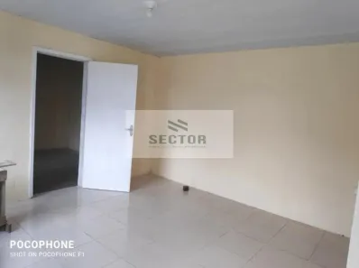 Galpão / Depósito / Armazém à venda, 950m² no Guaraituba, Colombo