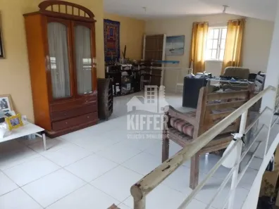 Fazenda / Sítio / Chácara com 3 Quartos à venda, 210m² no Caxito, Maricá
