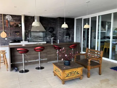 Casa de Condomínio com 4 Quartos para alugar, 550m² no Nova Fazendinha, Carapicuíba