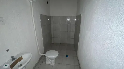 Loja / Salão / Ponto Comercial para alugar, 75m² no Loteamento Extensão do Serramar, Rio das Ostras
