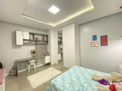 Sobrado com 3 Quartos à venda, 138m² no Centro, Navegantes