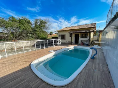 Casa com 2 Quartos para alugar, 91m² no Jardim Atlântico Central (Itaipuaçu), Maricá