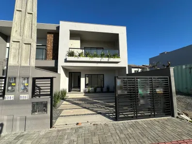 Sobrado com 3 Quartos à venda, 122m² no Itacolomi, Balneário Piçarras