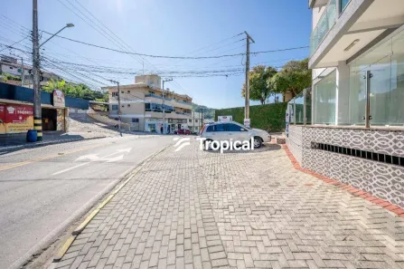 Loja / Salão / Ponto Comercial para alugar, 160m² no Água Verde, Blumenau