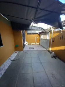 Casa com 4 Quartos para alugar, 136m² no Maraponga, Fortaleza